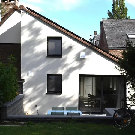 Holiday home Au Four Et Au Jardin