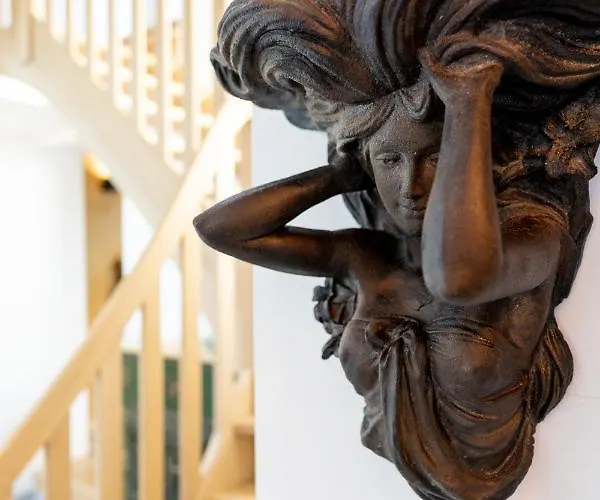 Au Four Et Au Jardin 펜션 나무르